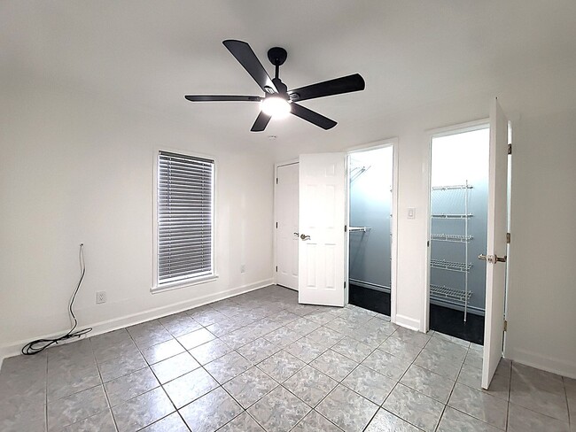 Building Photo - REMODELED and spacious 3 Bed / 2.5 Bath. w...