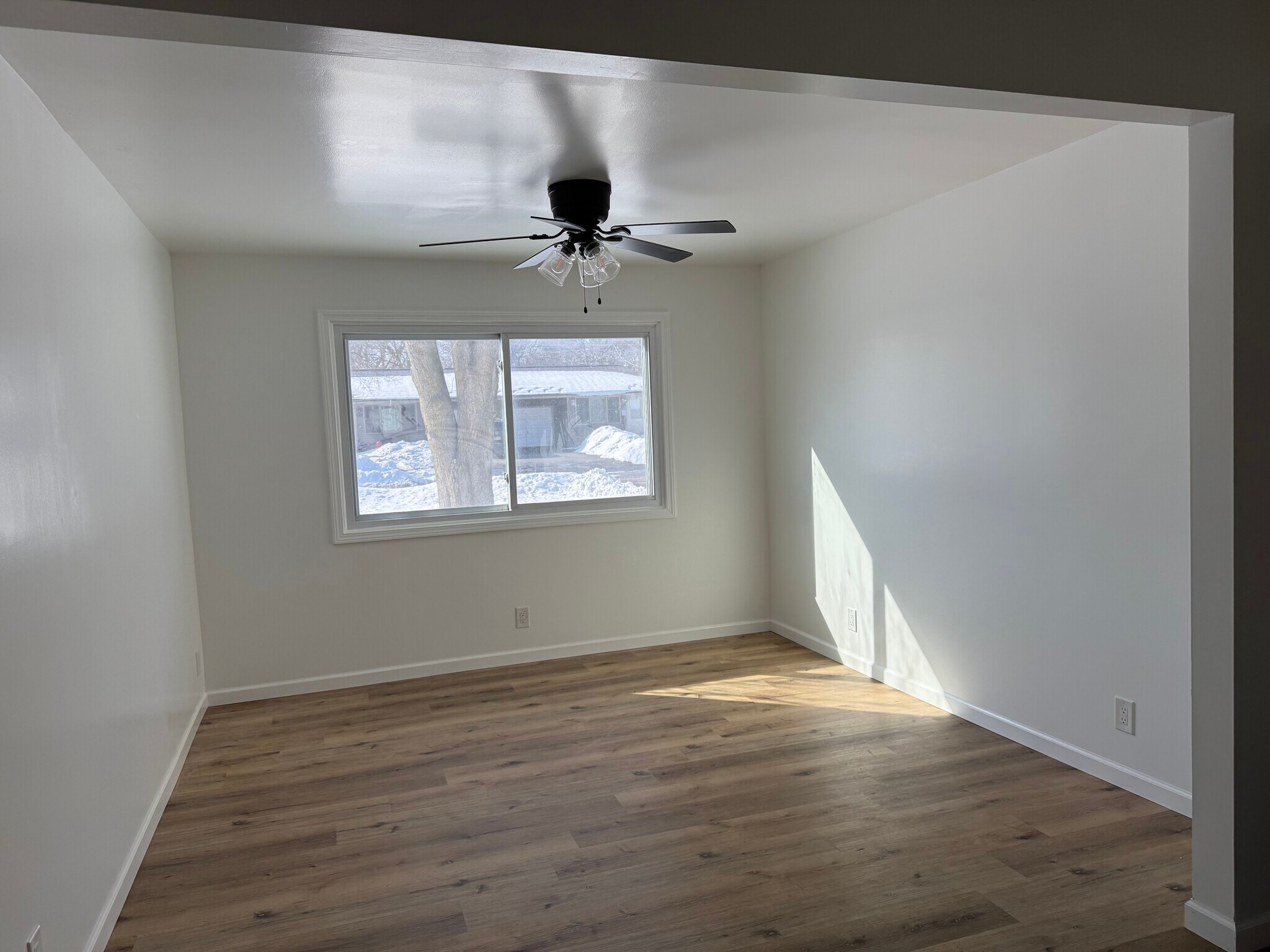 Building Photo - 673 W Factory St