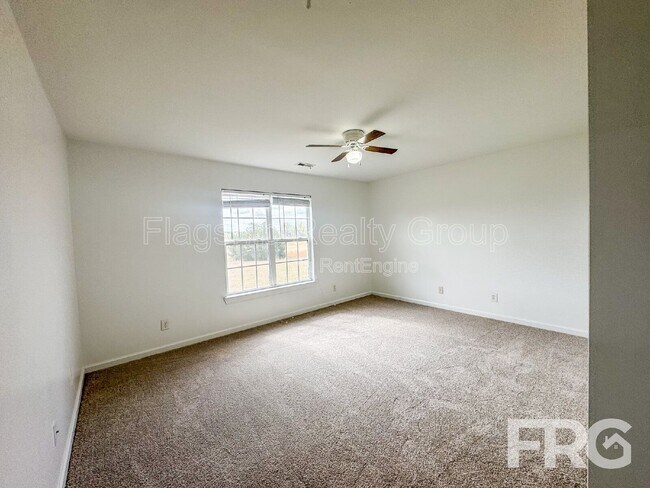 Building Photo - 5170 Deveron St