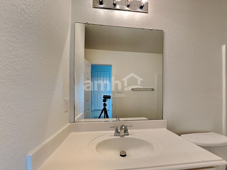 Building Photo - 11741 Cottontail Dr