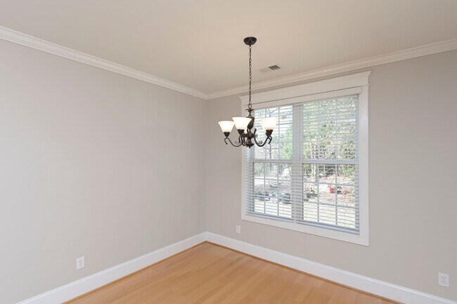 Building Photo - 3 Bedroom 2.5 bath low maintenance living for rent!