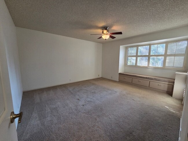 Building Photo - REDUCED!!!