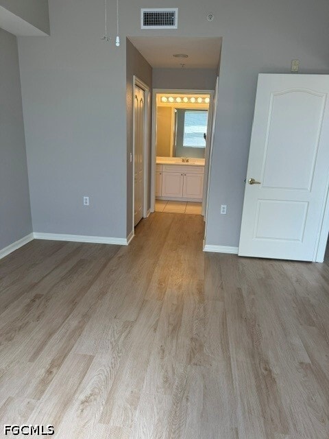 Building Photo - 8570 Kingbird Loop