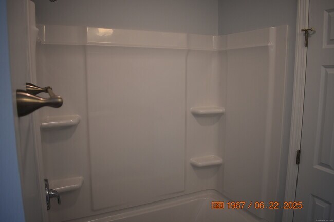 Building Photo - 41 Highland Ave