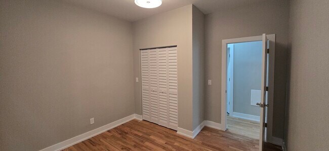 Building Photo - 1506 W Jackson Blvd