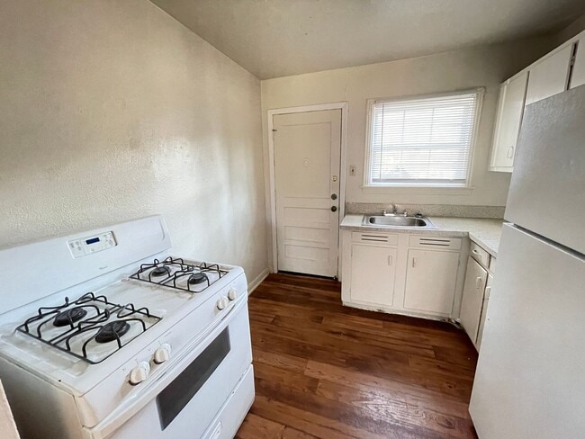 Building Photo - 1-Bedroom Duplex for Rent in Killeen