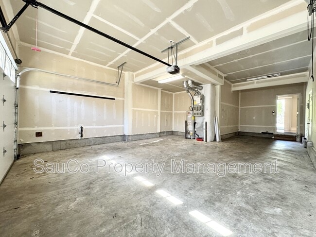 Building Photo - 13373 SW Shakespeare St