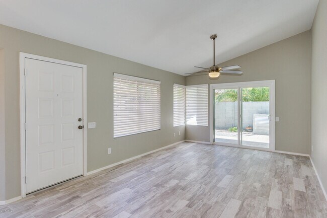 Building Photo - 5237 W Jupiter Way N