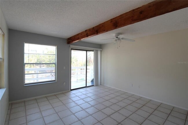 Building Photo - 60 Beachcomber Ln