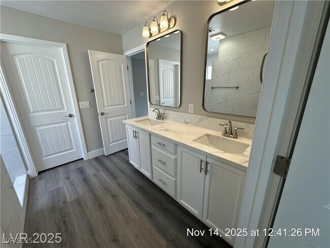 Building Photo - 7363 London Blue Ct