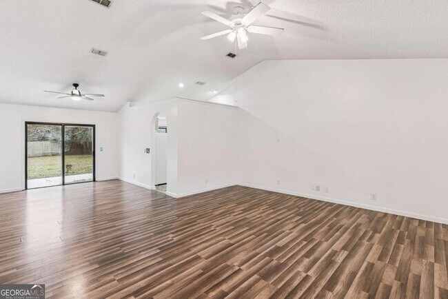 Building Photo - Available Today!