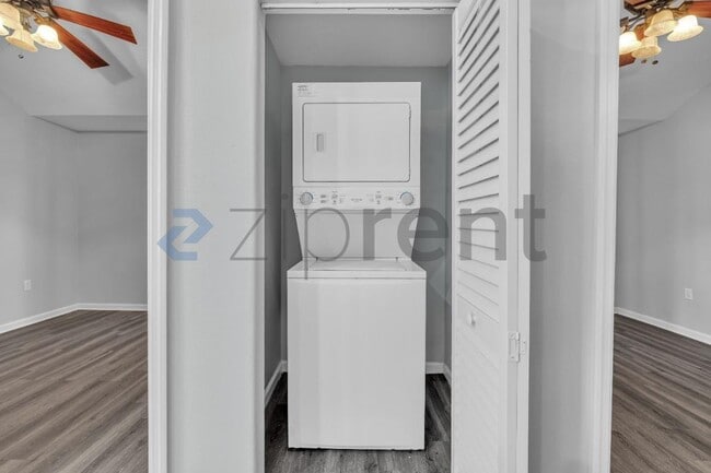 Building Photo - 5356 Pebble Beach Dr