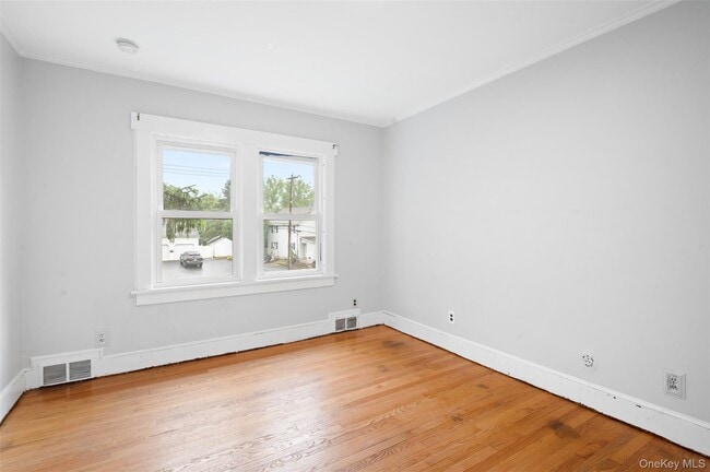 Building Photo - 5 Lincoln St