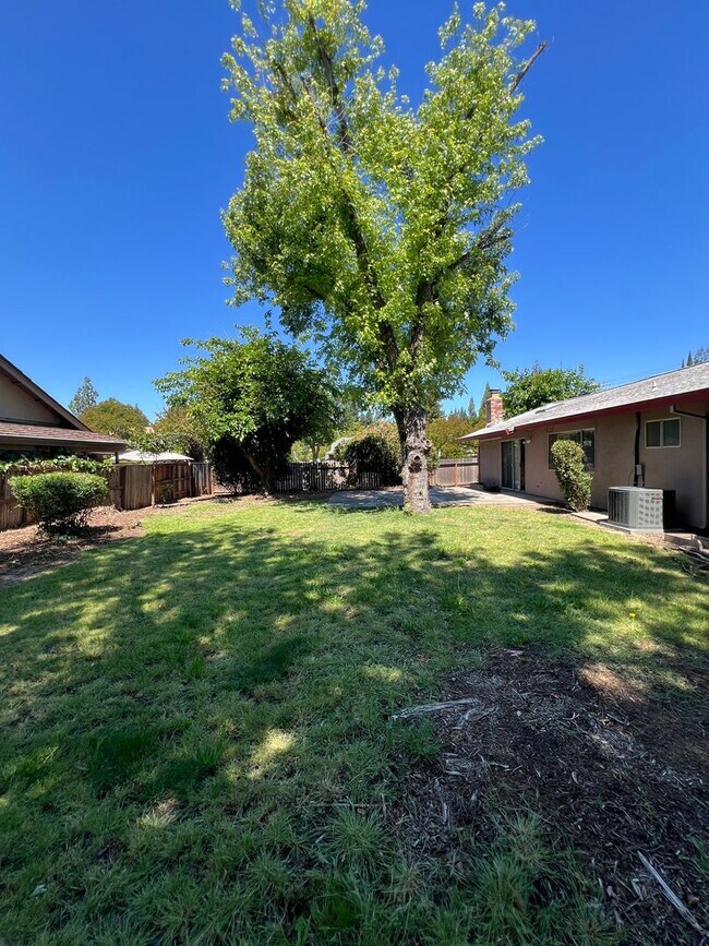 Building Photo - SPACIOUS 3 BED HOME IN ROCKLIN!!