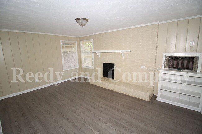 Building Photo - 1555 S Perkins Rd