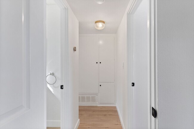 Building Photo - 450 Bolero Way