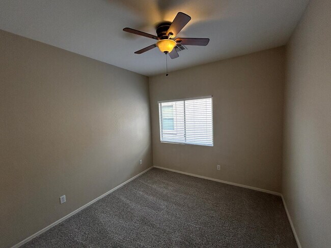 Building Photo - 17190 W Desert Ln