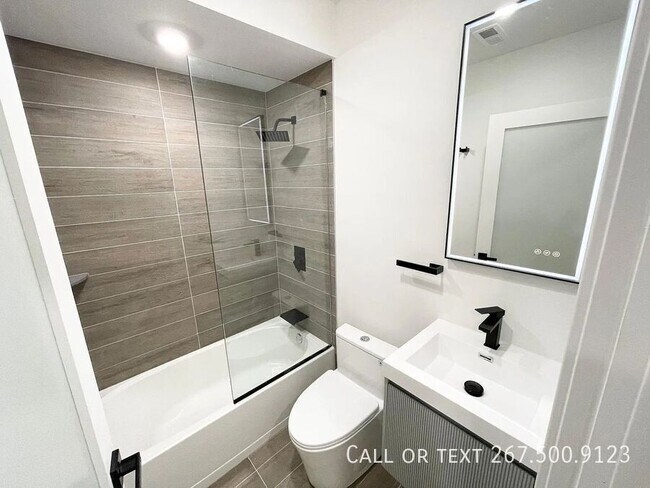 Building Photo - 2605 E Boston St