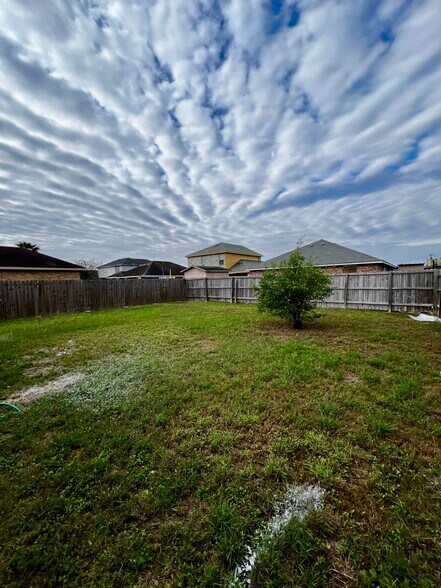 Building Photo - 2656 Malta St