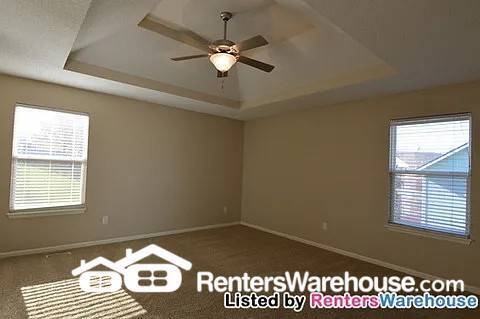 Building Photo - 4 Bed 3 Bath For Rent In Kearney! Availabl...