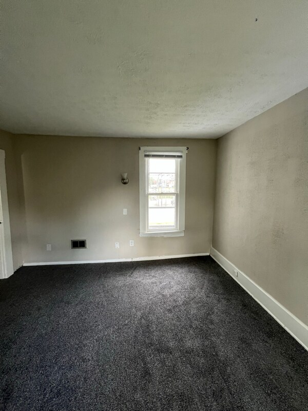 Building Photo - 139 Whiley Ave