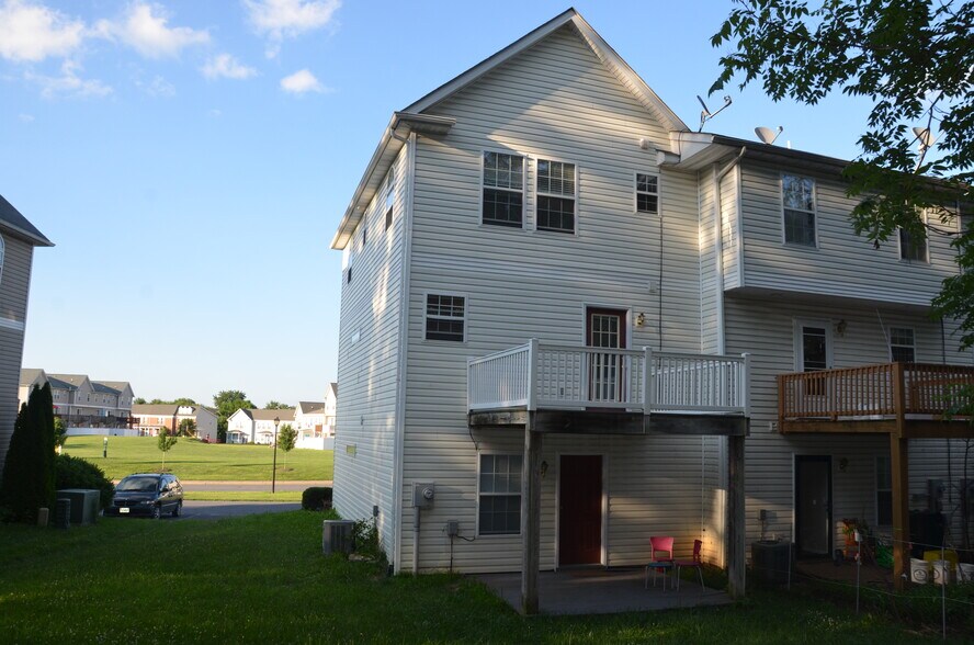 Building Photo - 311 Emerson Ln