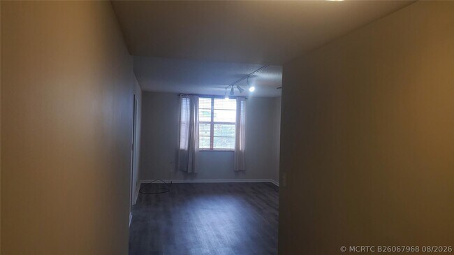 Building Photo - 3910 Crystal Lake Dr
