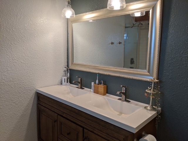 Building Photo - 29633 Meadow Ln