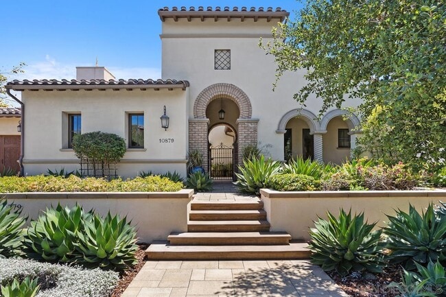 Building Photo - 10879 Equestrian Ridge Ct