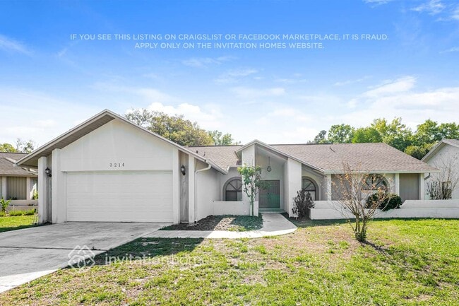 Building Photo - 3214 N Thackery Wy