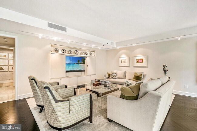 Building Photo - 1111 23rd St NW