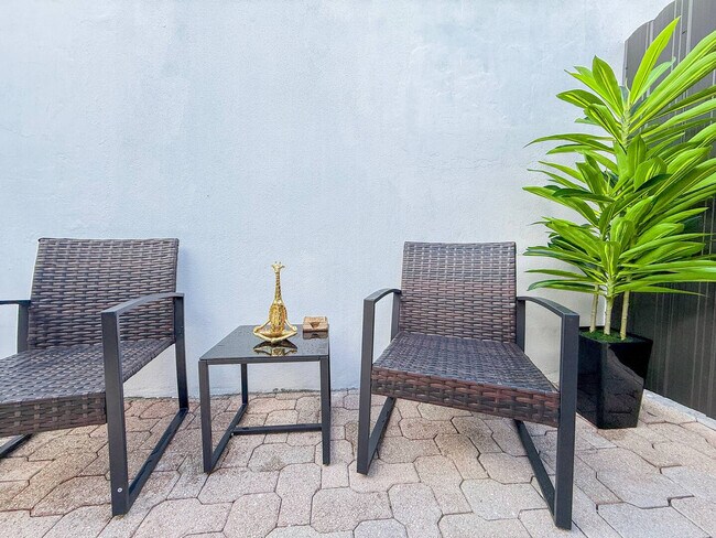 Building Photo - 7904 Juniper St