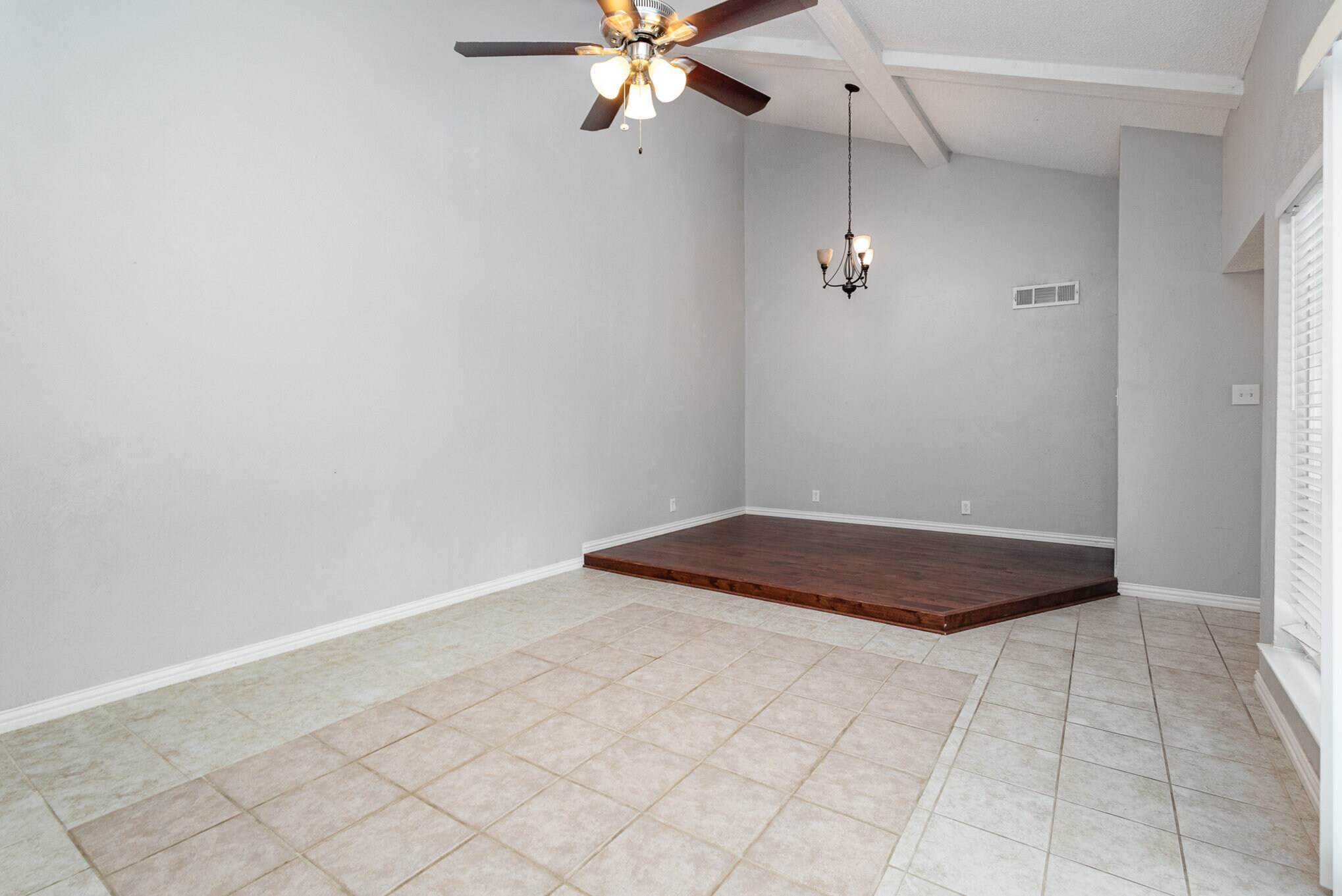 Building Photo - 4665 Country Creek Dr