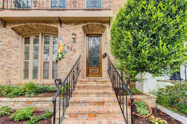 Building Photo - 7530 Del Monte Dr