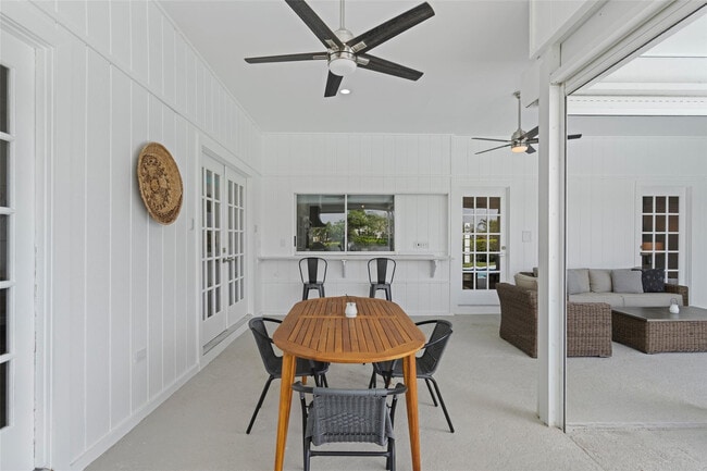 Building Photo - 9010 Gardens Glen Cir