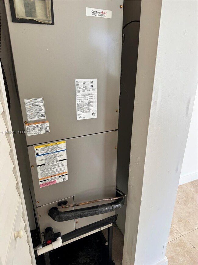 Building Photo - 1781 NW 16th St