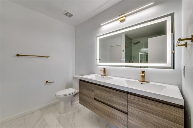 Building Photo - 4912 Pacific Wy Dr