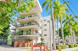 Building Photo - 1918 Brickell Ave