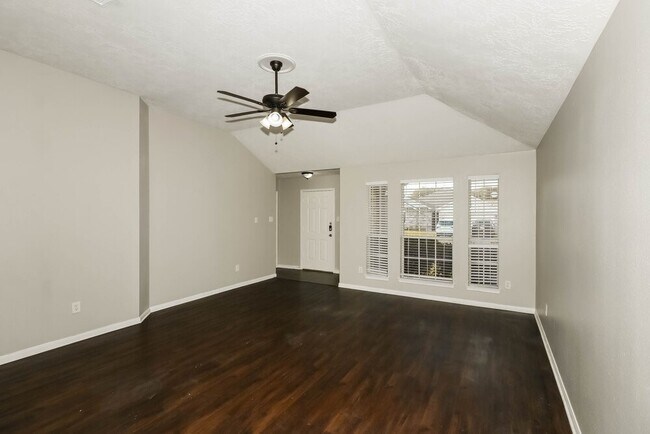 Building Photo - 32123 Decker Oaks Dr