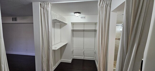 Building Photo - 11865 SW 11th Ct