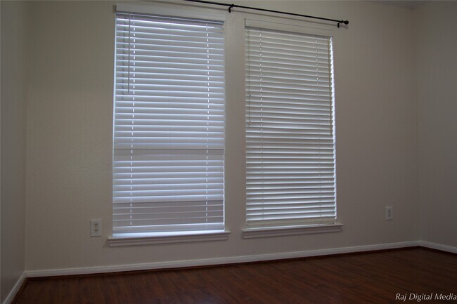 Building Photo - 4918 Pinder Ln