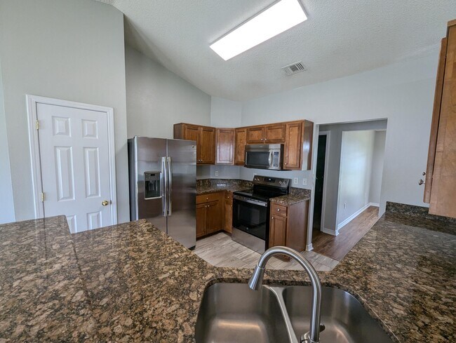 Building Photo - 9939 Parker Lake Cir