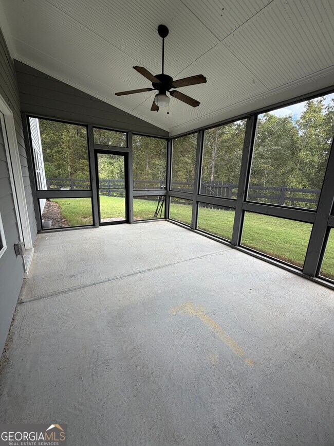 Building Photo - 1120 Riverwalk Manor Dr