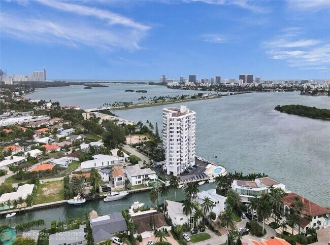 Building Photo - 11930 N Bayshore Dr