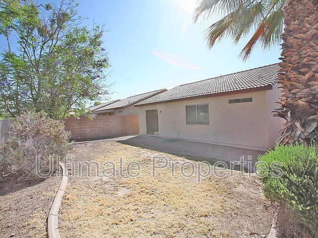 Building Photo - 20748 N 93rd Ln
