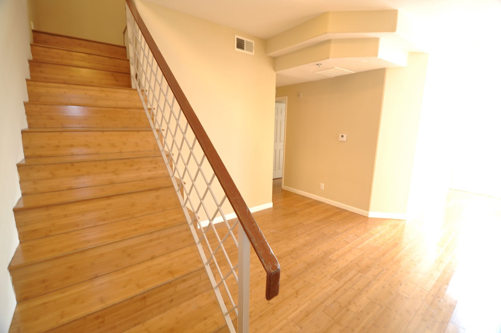 Building Photo - 425 N Alvarado St