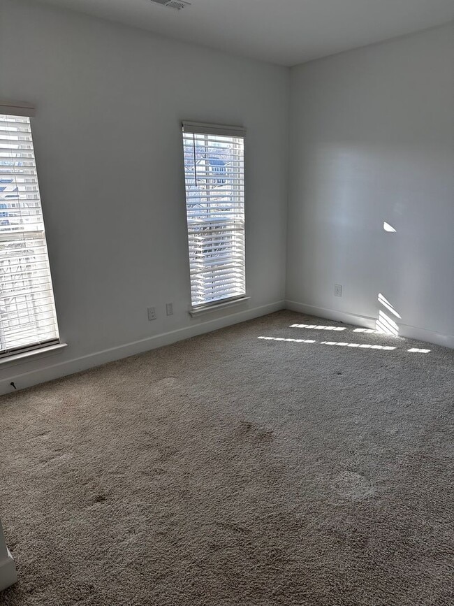 Building Photo - Carothers Farms - Three Bedroom House with 2 Car Garage