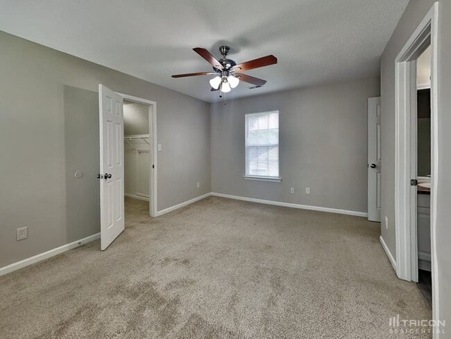 Building Photo - 7008 Breeders Cup Cir