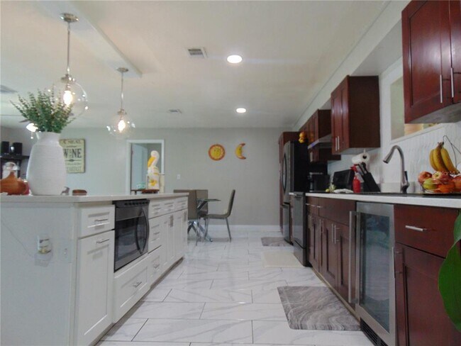 Building Photo - 4706 Tampa Downs Blvd