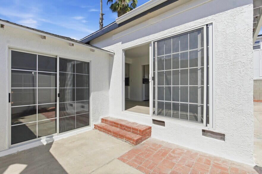 Building Photo - 17418 Califa St